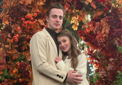 «Уже 6 недель»: Косторная впервые поделилась снимками с выписки из роддома