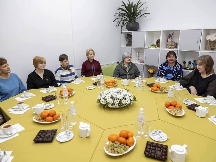 На чаепитие в честь 95-летия Ямала собрала пенсионеров в Муравленко Елена Молдован