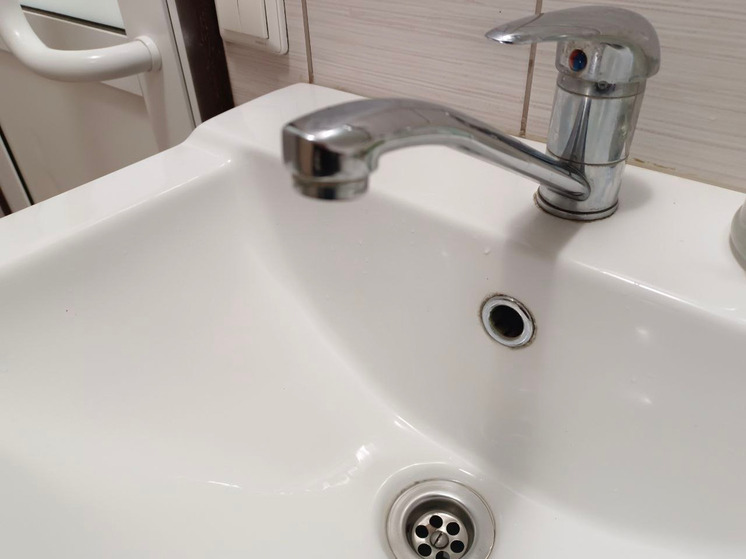 Тепло и горячую воду отключат в десятках домов Октябрьского района Барнаула