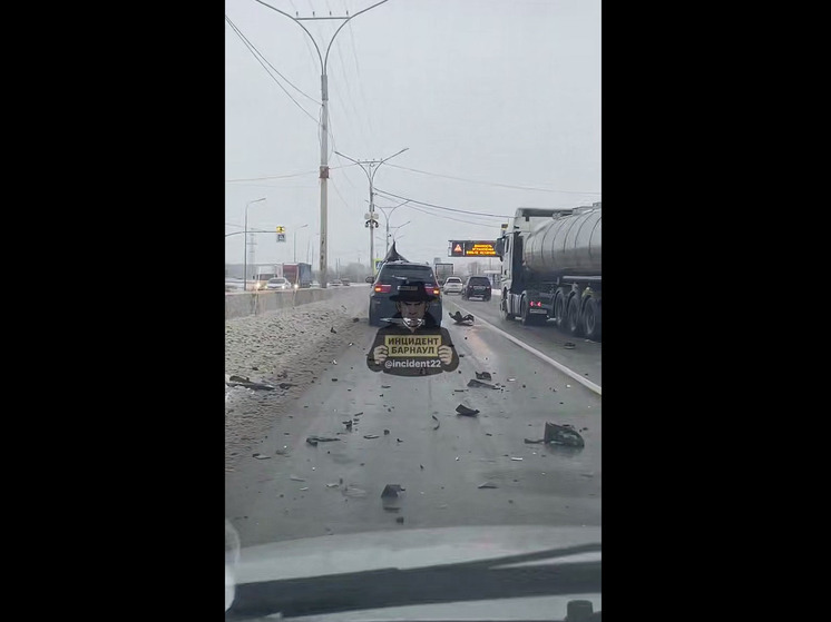 На трассе «Барнаул-Новосибирск» столкнулись «БМВ» и «ГАЗель»