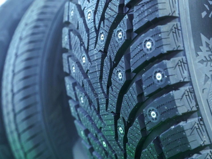 Эксперт Погуляев: для продления срока жизни зимних шин нужно избегать резких торможений