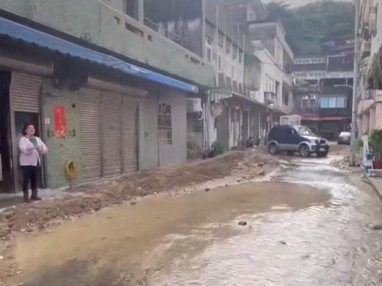 Тайфун "Фунг-Вонг" привел к тяжелым последствиям для инфраструртуры Тайваня