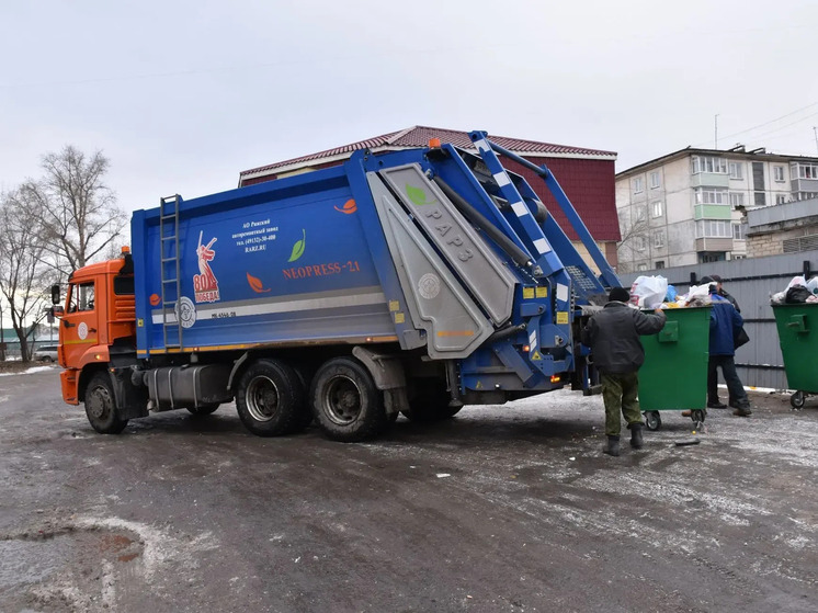 Новая «мусорная» техника вышла на маршруты в Каменской и Рубцовской зонах