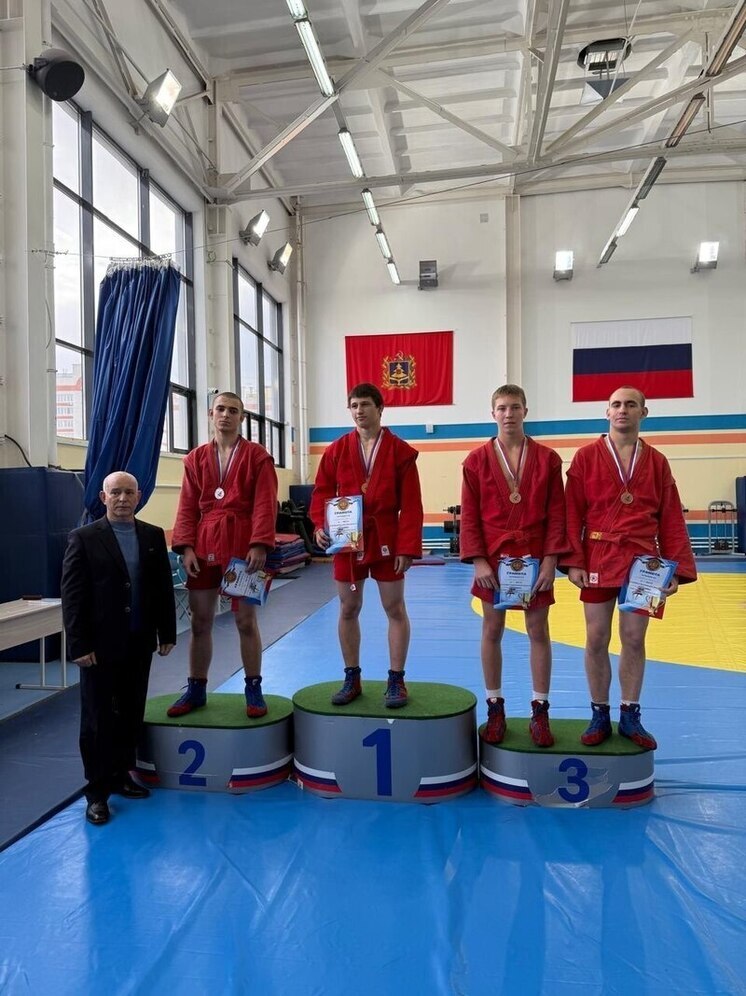 В Брянске состоялось Первенство региона по самбо