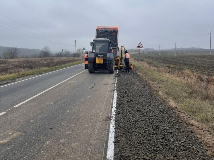 В Борисовском районе ремонтируют 6,5 км дороги между селами Стригуны и Чуланово