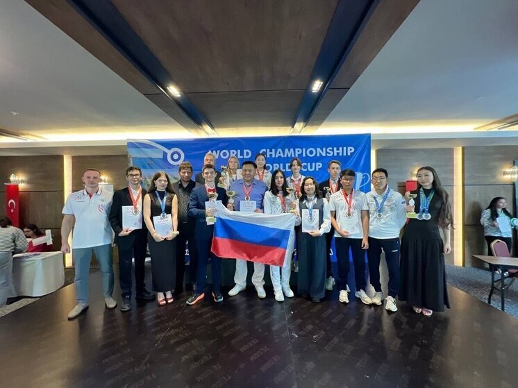Петербуржцы завоевали призовые места на первенстве и Кубке мира по шашкам