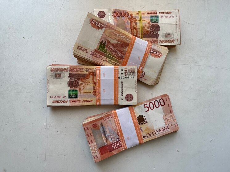 Жительница Саратова перевела полмиллиона рублей после звонка лженалоговика