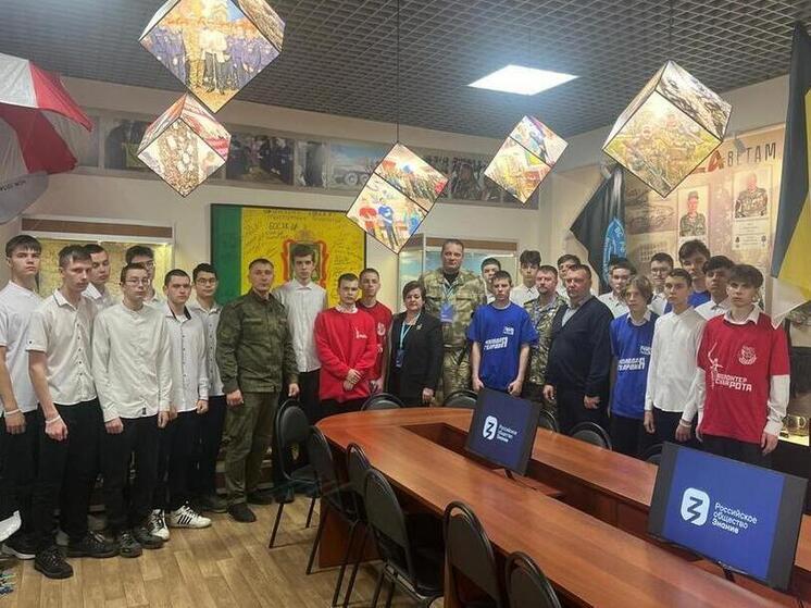 В Пензе состоялась патриотическая встреча студентов с участниками СВО