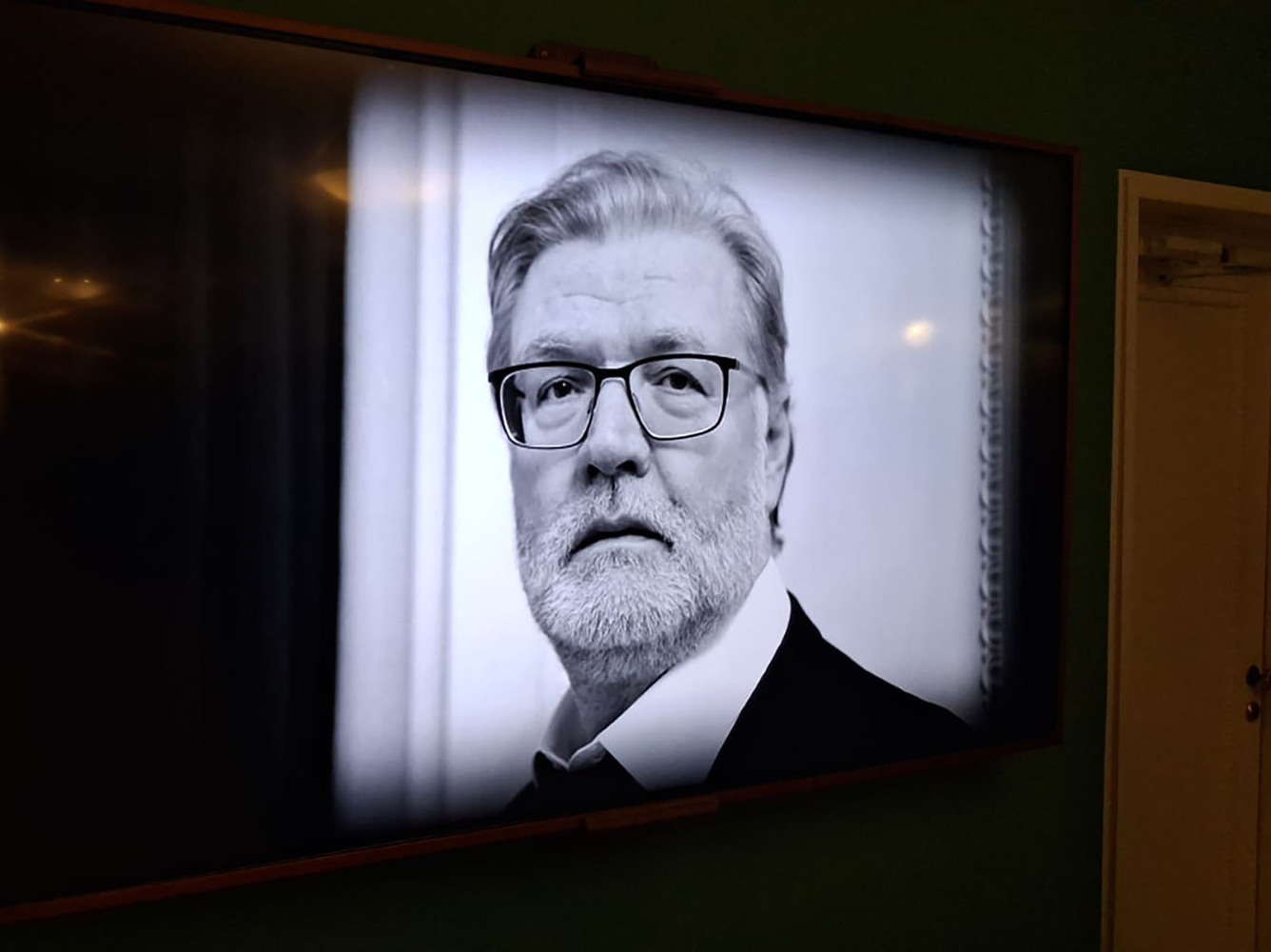 В Москве началось прощание с ведущим актером-вахтанговцем Владимиром Симоновым