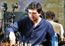 Международная шахматная федерация (FIDE) подала официальную дисциплинарную жалобу на экс-чемпиона мира Владимира Крамника за его многолетнюю кампанию по обвинению коллег в мошенничестве, которая – как утверждается – затронула покойного гроссмейстера Даниэля Народицкого