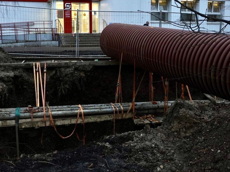 На улице Конева в Вологде проложили более 900 метров новых труб для починки коллектора