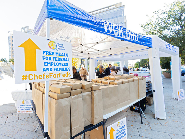 Самое продолжительное закрытие правительства в истории США может завершиться уже в среду, на 43-й день с момента его старта, и почти никто не будет доволен конечным результатом