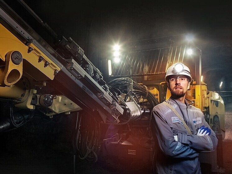 Металлурги получили высокие оценки в рейтингах лучших работодателей от РБК и Forbes