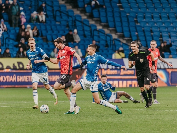 Стало известно, как часто судьи ошибались в пользу и против «Акрона» и «Крыльев»