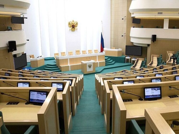 Совфед расширил перечень оснований для увольнения мигрантов в РФ