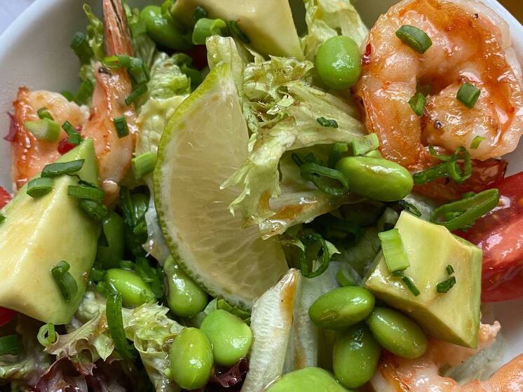 Осень – идеальное время, чтобы насытить организм витаминами и минералами, создав надежную защиту перед сезоном простуд. В Роспотребнадзоре напомнили, что правильно подобранный рацион, богатый ключевыми элементами, поможет укрепить иммунную систему и подготовить ее к сезону гриппа.