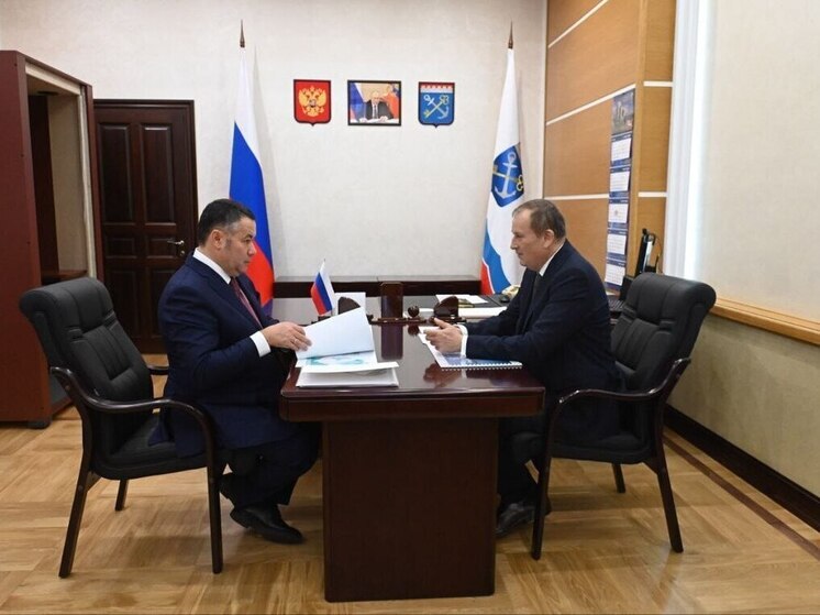 В Ленобласти обсудили региональный бюджет и развитие портов