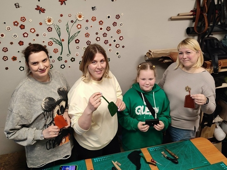 В Карпогорах возрождают кожевенное искусство