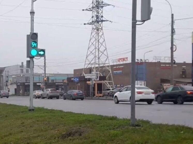 В Курске на проспекте Дериглазова установили современные светофоры