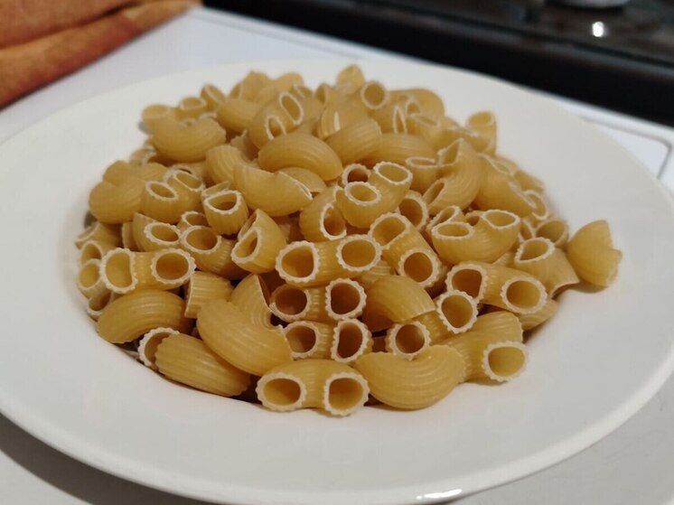 Столовую петербургского колледжа «Звездный» закрыли после массового отравления