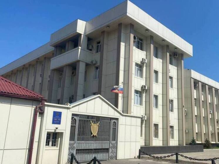 В Дагестане директор школы незаконно снизил зарплату техническим работникам