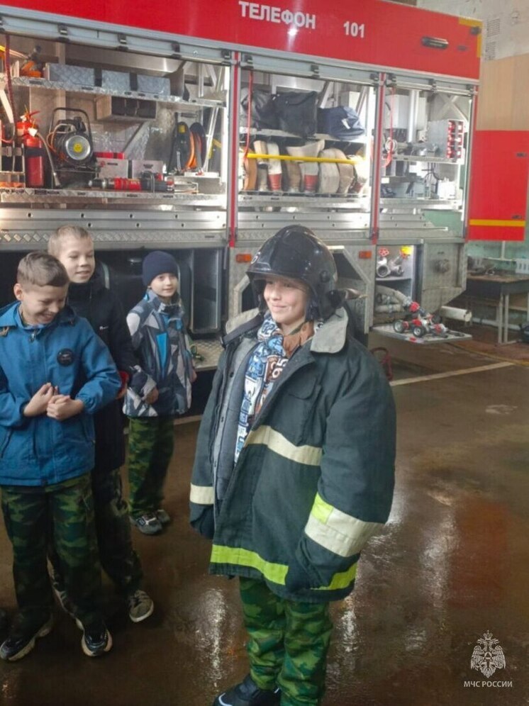 Четвероклассники кадетской школы побывали в гостях у огнеборцев пожарно-спасательной части № 6