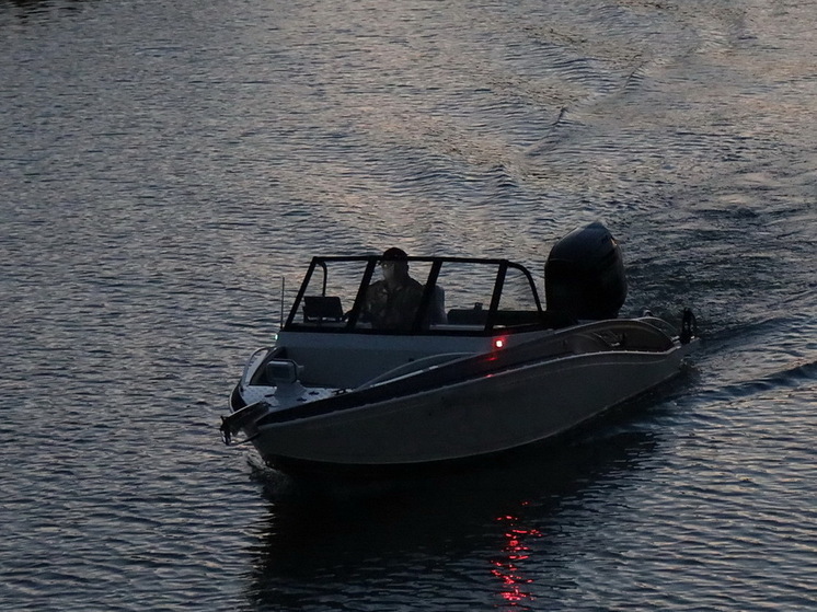 Daily Star: в Испании спасатели нашли дрейфовавшего в море на матрасе мужчину