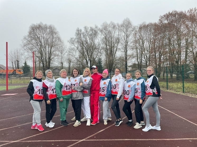 В поселке Павлово спортивные учителя и ученики сдали нормативы ГТО