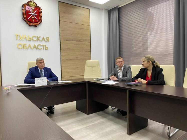 В Туле замглавы правительства выслушал жалобы на транспорт и дороги из Узловой