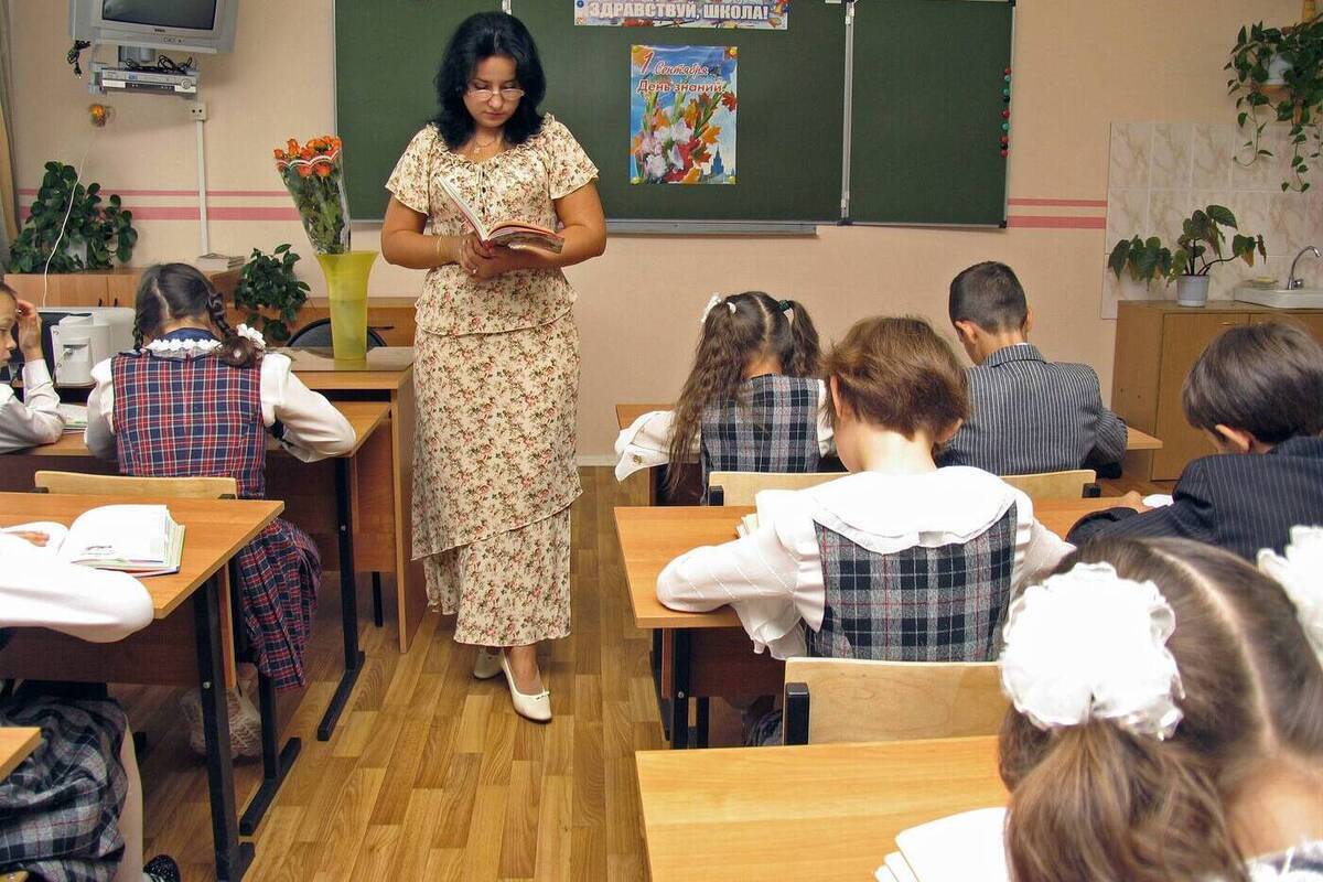 Выяснились детали избиения московской учительницы десятиклассником: хотел порвать тетради