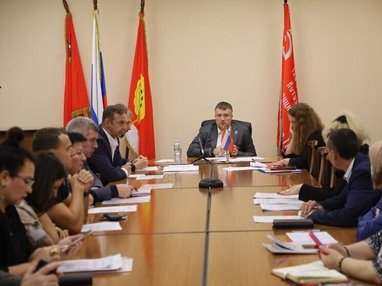 Глава Серпухова провел рабочее совещание с представителями управляющих компаний