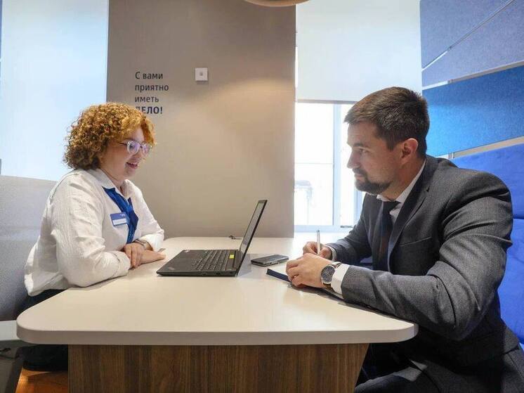 ВТБ запустит ИИ-помощника для сотрудников отделений