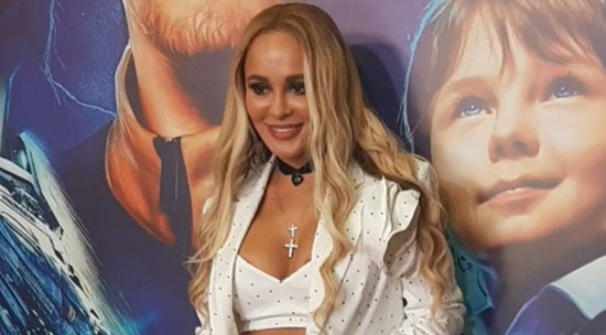 Анна Калашникова пришла в санкционном наряде за несколько миллионов: рассказала, кто подарил 