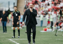 Расставшись с очередным тренером-иностранцем, московский «Спартак» оказался на перепутье, звать ли нового зарубежного специалиста или довериться отечественному тренеру