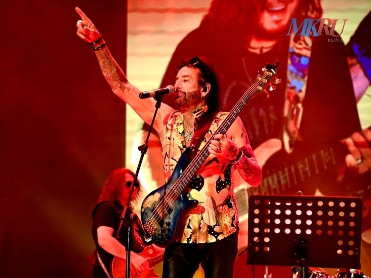 Marco Mendoza уже вышел на сцену калужской филармонии