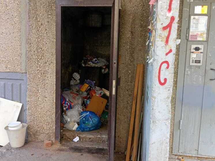 В Энгельсе обнаружены контейнерные площадки в ненадлежащем состоянии