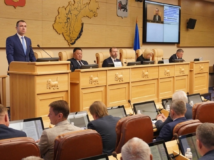 Он должен решить проблемы с кадрами и бюджетами