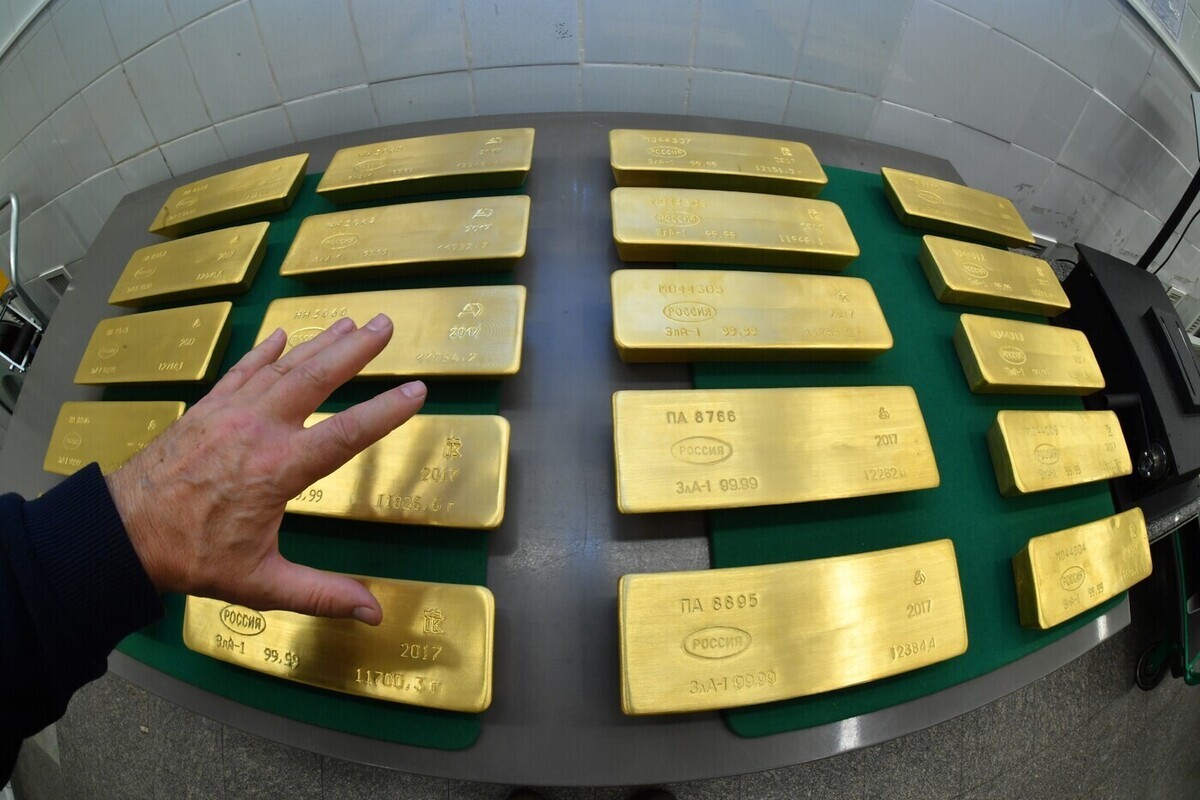 Золотые резервы России выросли на рекордную сумму