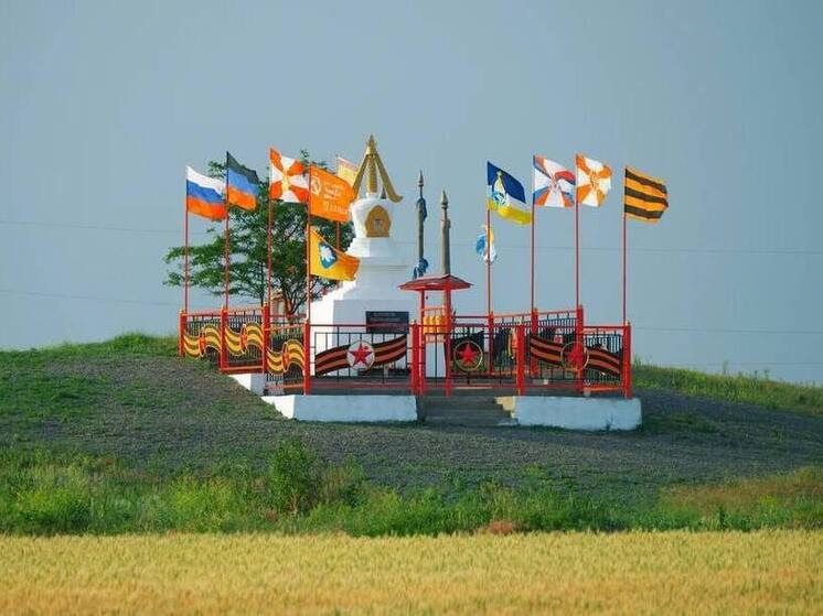 Власти Забайкалья завезли материал для разрушенного вандалами субургана  в ДНР