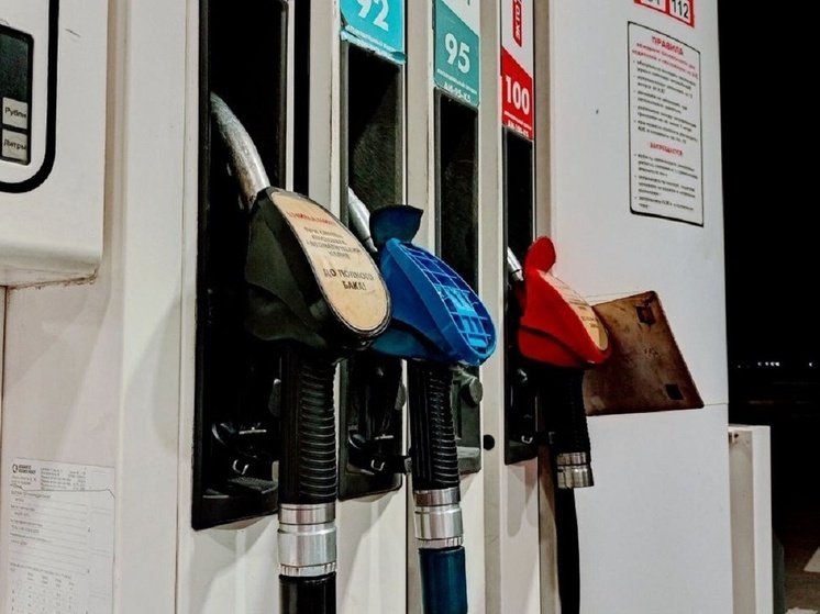 В Саратовской области снова подорожал бензин