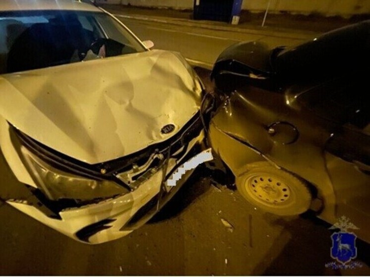 46-летняя женщина пострадала в ДТП с Kia и «Грантой» в Тольятти 12 ноября