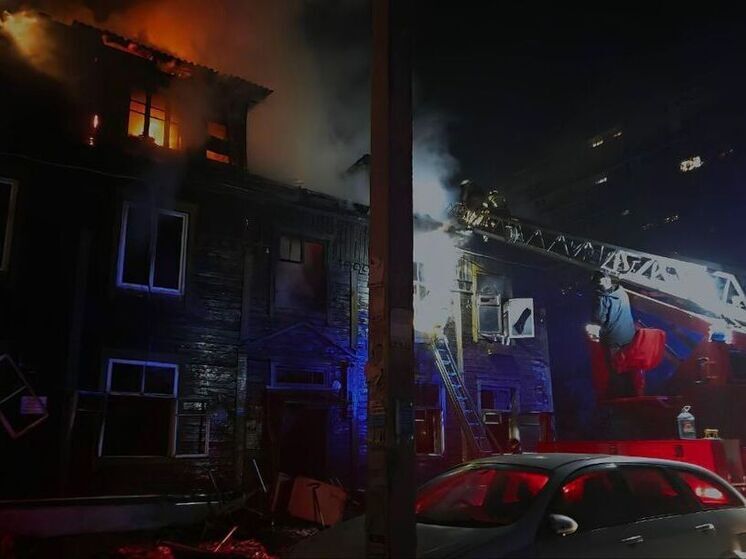 Сгоревший аварийный барак на Римского-Корсакова в Новосибирске расселят в 2026-м