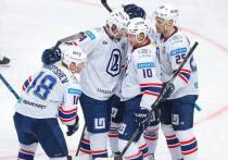 Хоккейная «Лада» набрала семь очков в семи последних гостевых встречах