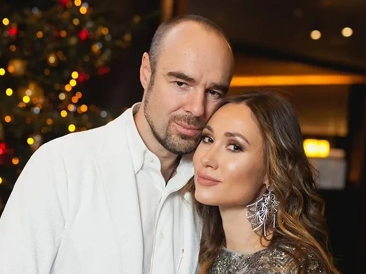 Товстик внезапно намекнула на примирение с мужем, ушедшим от нее к Дибровой