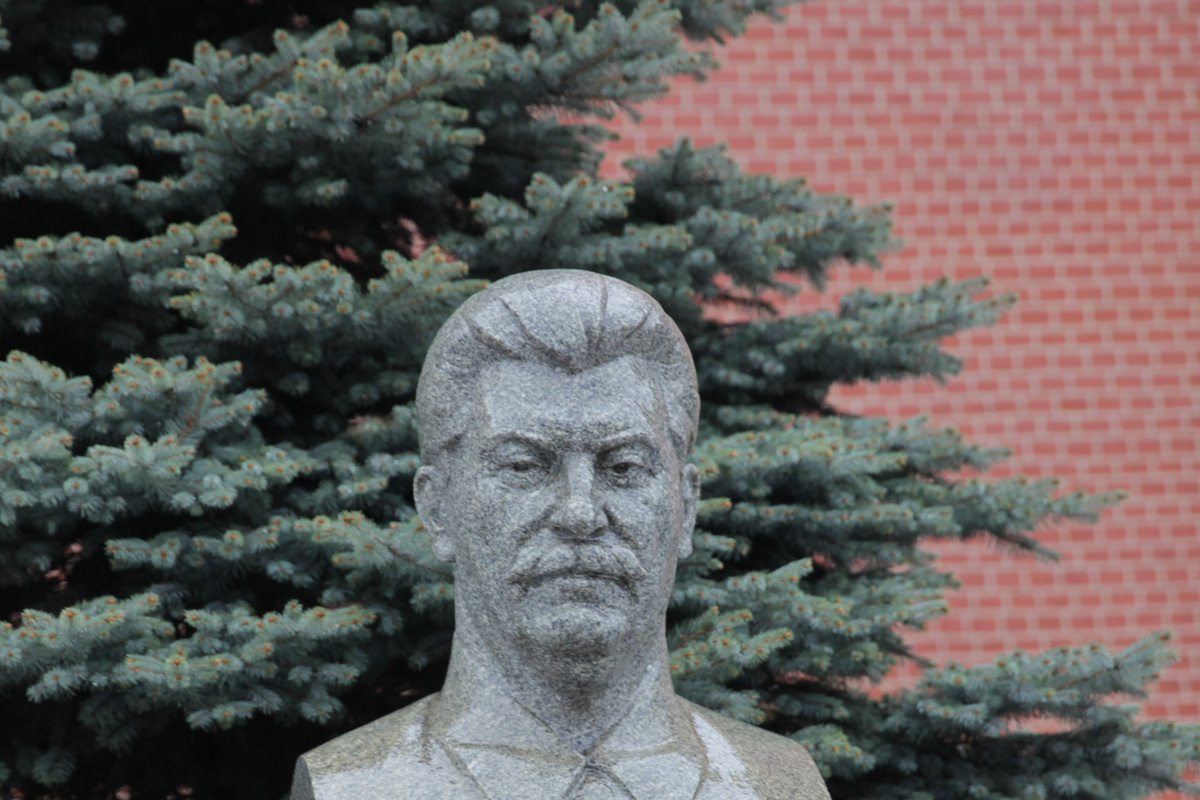 Депутат гордумы Екатеринбурга предложил установить в городе бюст Сталина