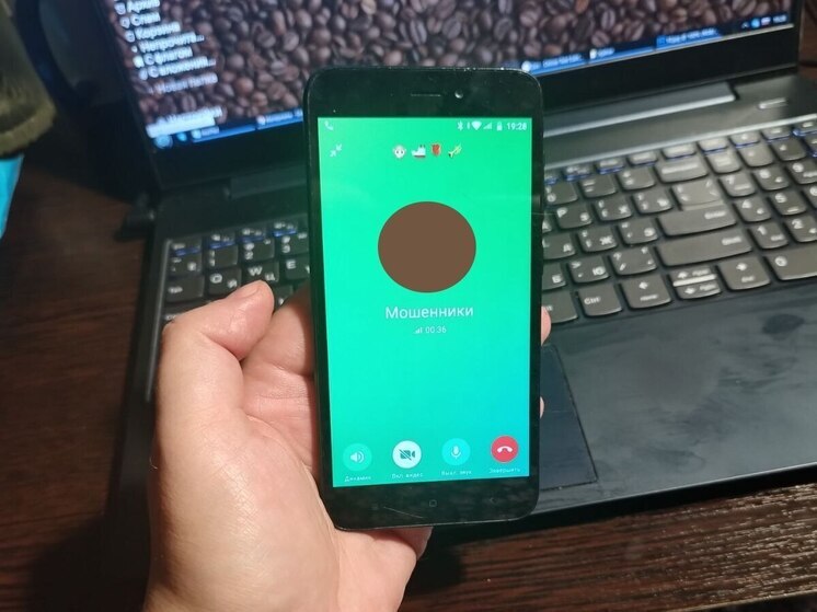 Новгородцам рассказали, что мошенники используют скан паспорта для воровства