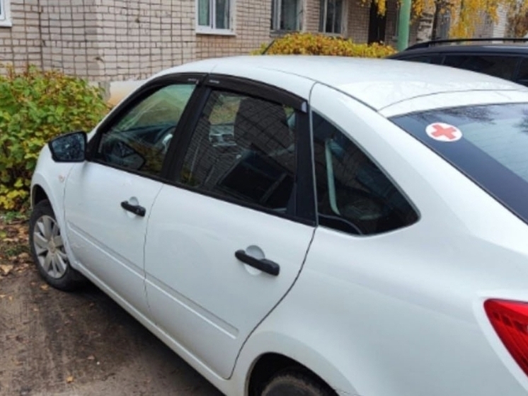 Новый автомобиль получила Тарногская районная больница