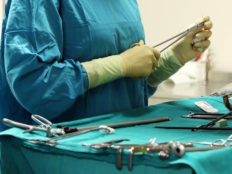 Шестилетняя девочка получила сквозную рану щеки в игровой зоне в Челябинске