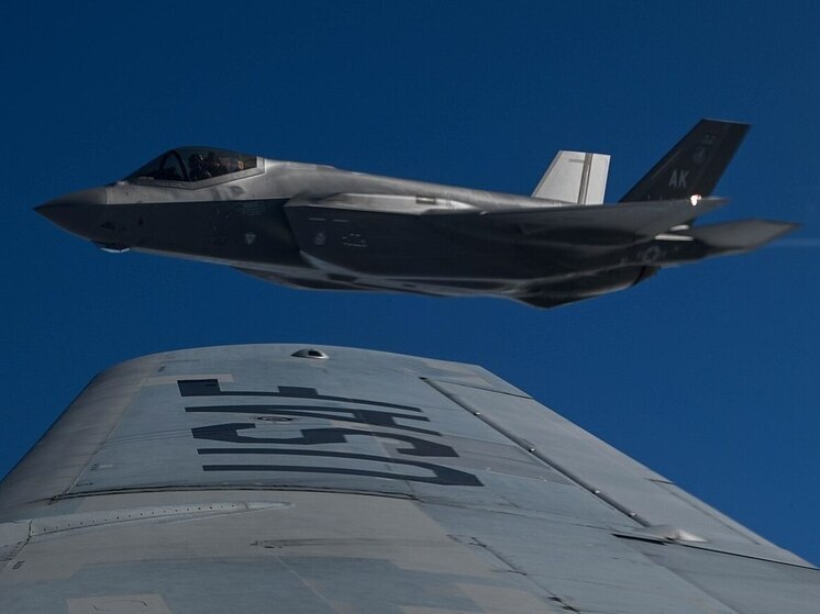 CNN: США используют беспилотники и истребители для уничтожения лодок у берегов Венесуэлы