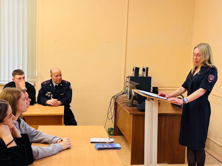 Брянские полицейские встретились со студентами